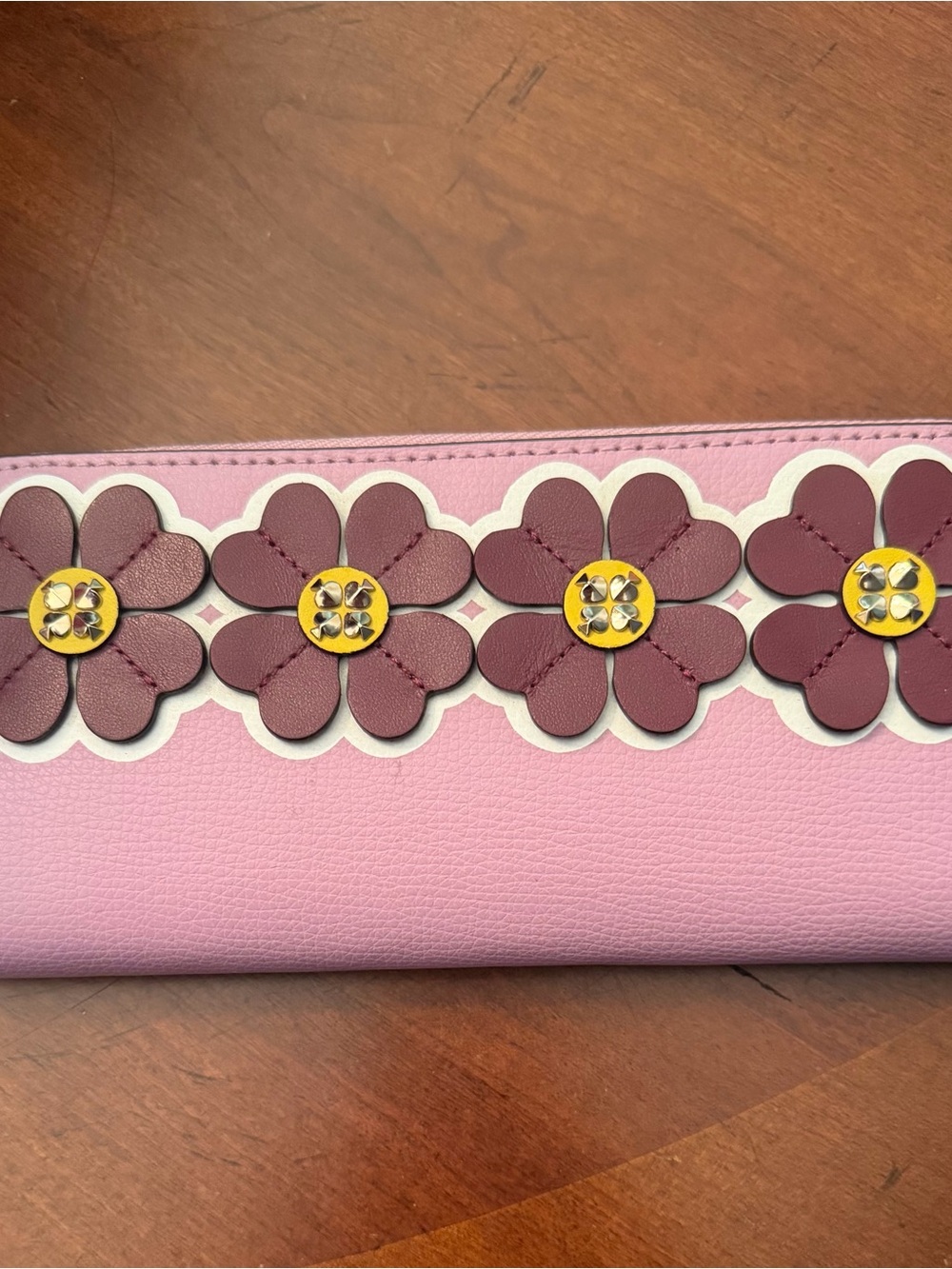 Kate Spade Sylvia Graphic Clover Appliqué Slim Continental Wallet